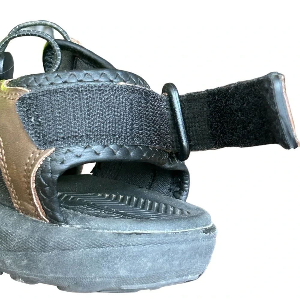Khombu‎ Travis Adjustable Closed Toe Hiking/Fishing/outdoor Sandals